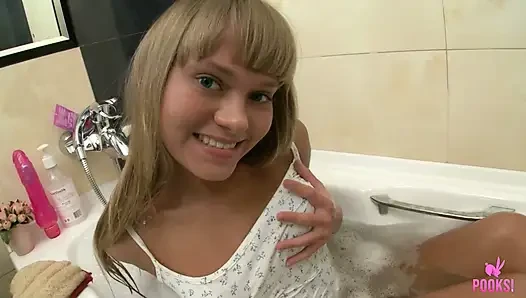 Stephy R Spreads Her Wet Pussy And Fingers Herself Until She Cums!