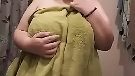 Barely Legal BBW Plays with 42DDD Tits after hot shower