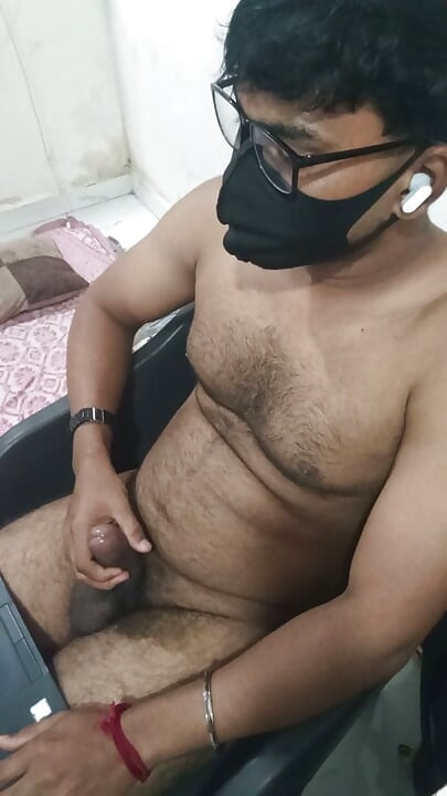 indian masked boy jerking and cuming his black dick.mp4