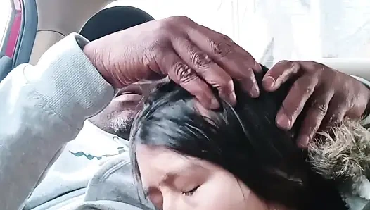 Азиатская уличная проститутка делает минет в машине - Рискованно у дороги, глубокая глотка и глотание и милфа