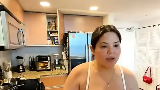Live streaming bareng dani valentina