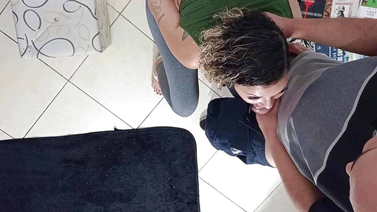 Uma sala de espera é um bom lugar para fazer sexo.
