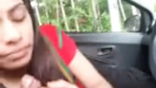 indian cute girl blow job in car