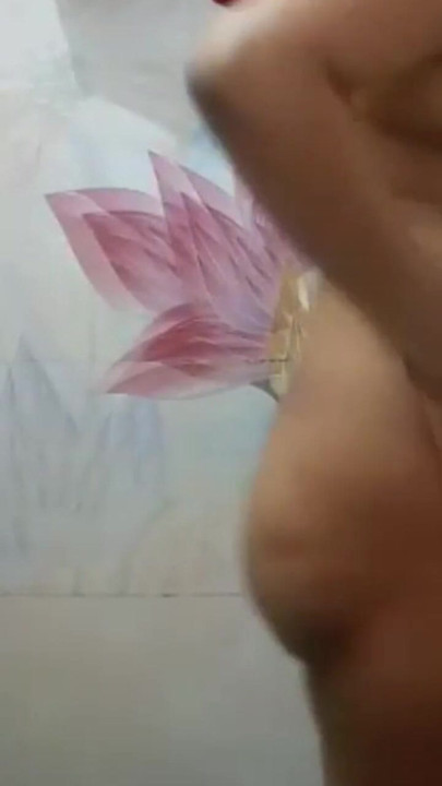 Desi girl nude bathing video | Clip 2