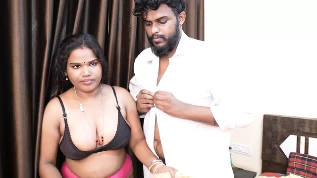 Husband and wife bathing after sex Behind the scene