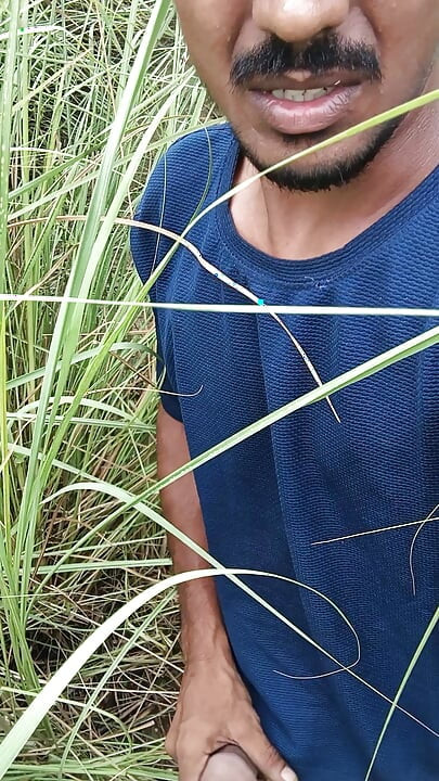 Look at the size of my penis, I am shaking it.