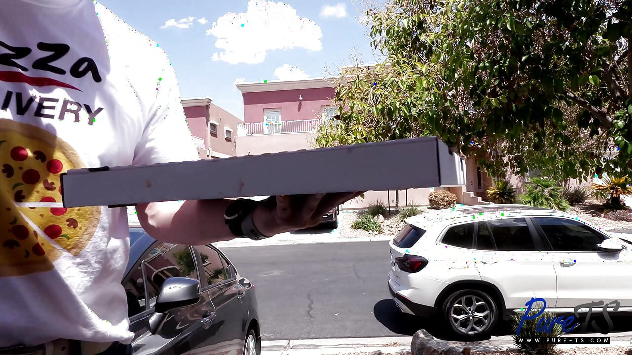 بيتزا سجق كبير