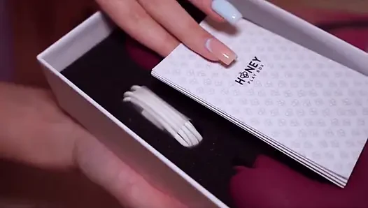 Mainan baruku dari honeyplaybox bikin aku muncrat banyak banget