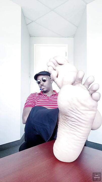 Male soles in the office (6) (2026)