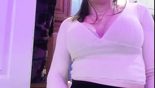Zoey Portland Pornstar Playing with Her Pussy in the Bathroom Before Court