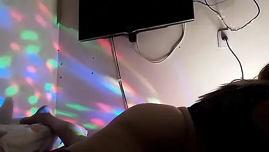 She Released Her Ass in the Fur Without Frills and Made the Boy Throw Everything