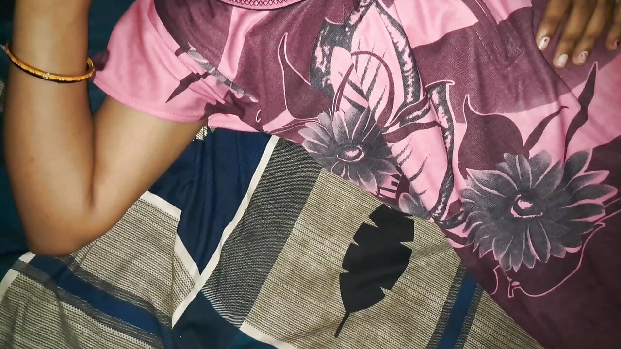Pados ke uncle ne mujhe ghar main akela pake mere saath mast sex kiya aur maal mere upar hi nikal diya