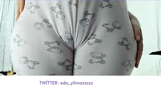 CAMEL TOE- MASTURBATION IN PAJAMAS- TURKISH PORN- TURKISH MILF