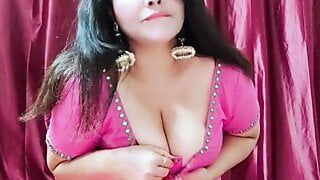 Bhabhi muestra las tetas