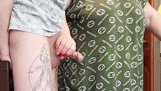 Mastürbasyon yaptıktan ve sakso çektikten sonra üvey annenin ağzına boşalma