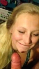 Amateur girlfriend enjoys sucking suck