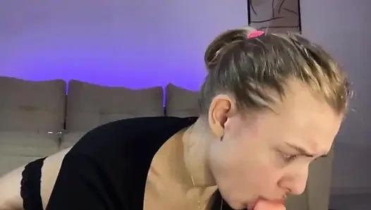 Jucielussie try to Kama Sutra pose and sucking