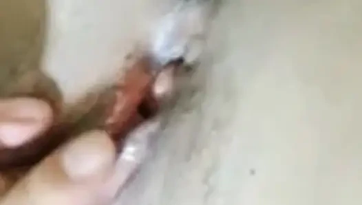 Her iki gün video kamerada seks yapıyoruz.