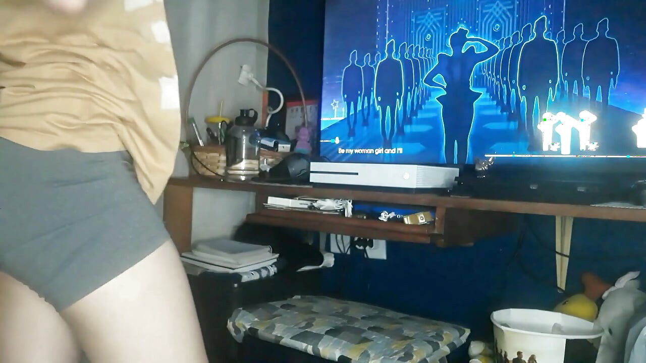 Хванах момичето си да се самозадоволява