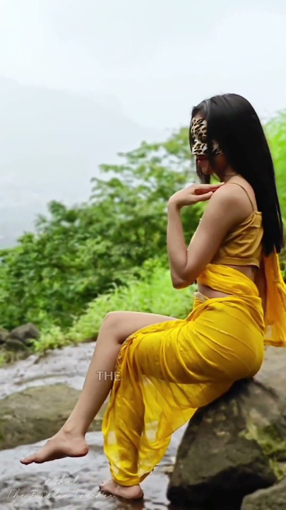 The Desi Girl From the Street Took off Her Saree and Eshal the Bad Teacher