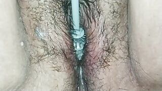 I have an orgasm deep cleaning my dirty sperm pussy