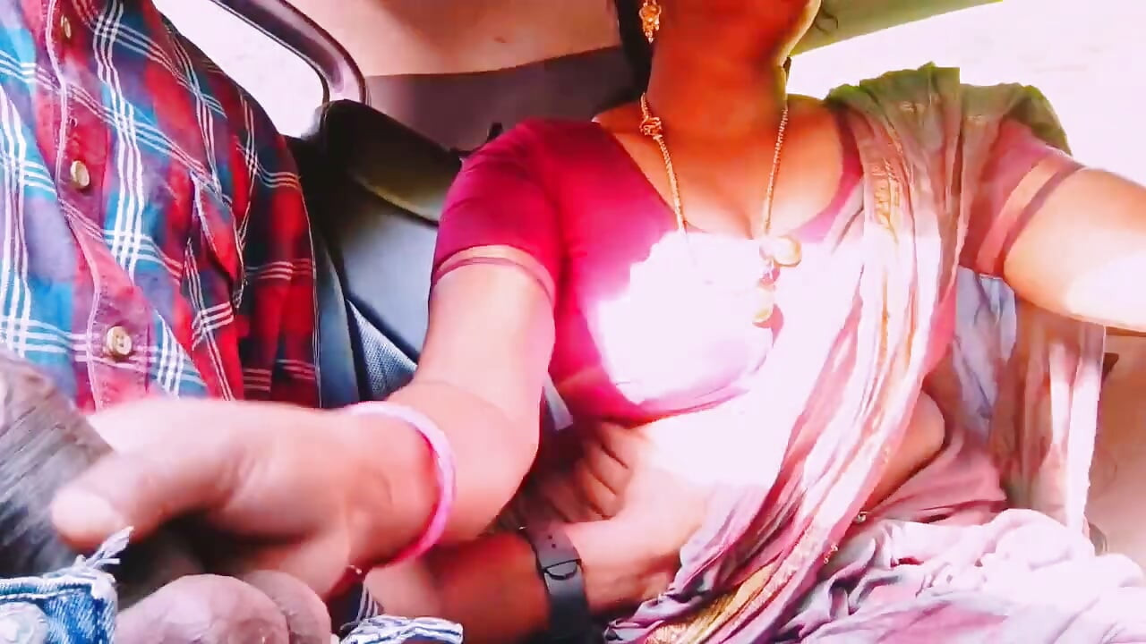 Bilsex handjob.