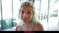 Gadis remaja melengkung tebal melahap penisnya pov