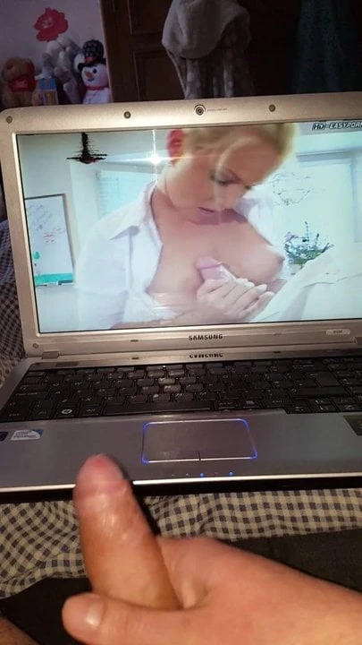 Jerking my cock to Jodie Moore sucking cock
