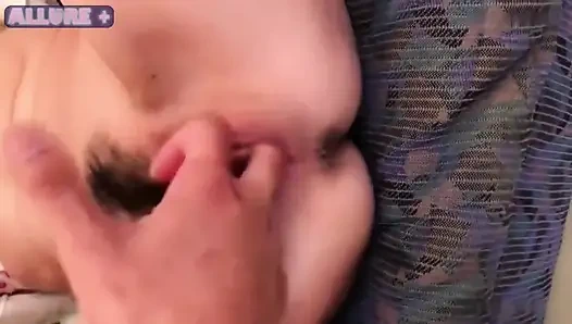 Основные кадры возникает глубокое погружение в темную комнату с знаменитостями раскрыты в любительском видео