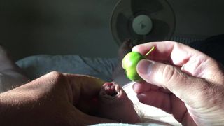 Sonnenschein-Vorhaut-fünfminütiges Video - Apfel