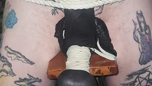 Goode Girl Nylon Und Ballbusting