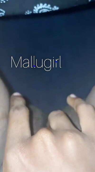 Tetas de la chica Mallu y mi concha más caliente