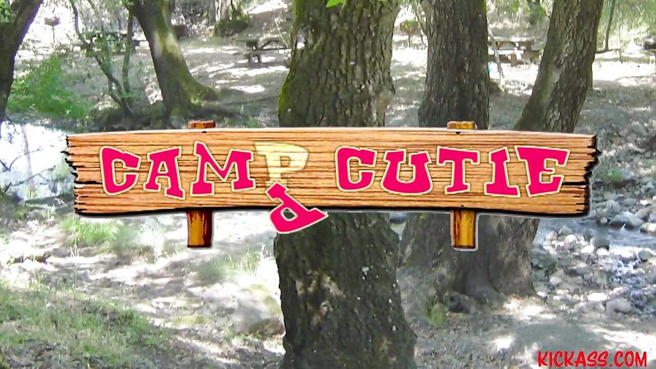 발정난 엉덩이 사진의 Adrianna의 영화