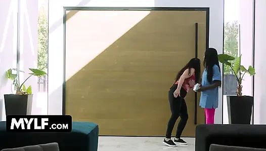 Freche sperma-Krankenschwestern fae Love und Jewell Marceau ziehen jeden letzten tropfen heraus