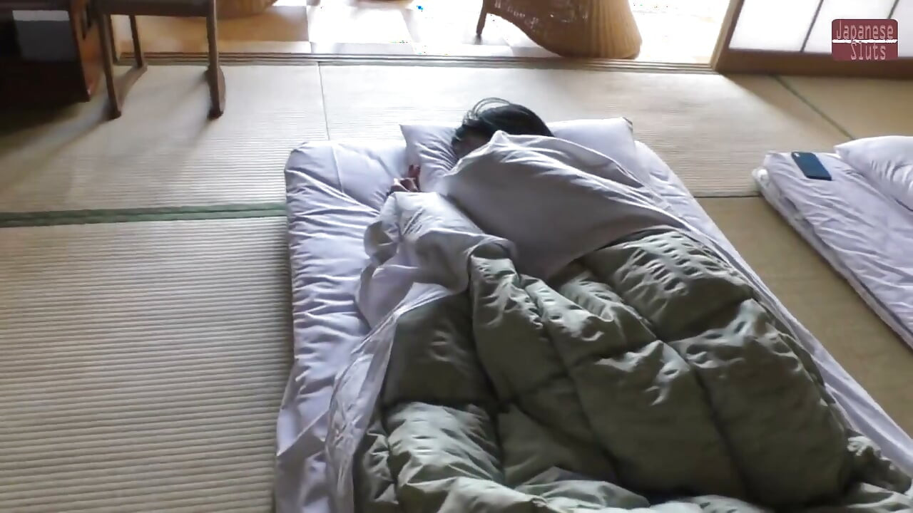 Mari Takasugi Reveals a Forbidden Affair Behind the Scenes at Work - Ep2