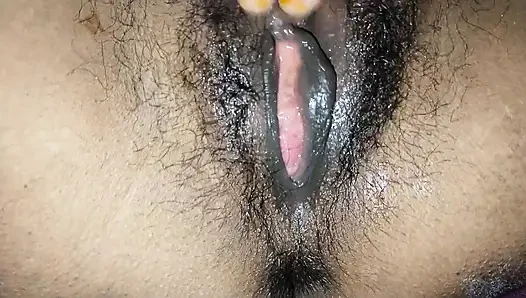 Memek kakak ipar india ini ternyata nggak pernah puas kalau belum dientot!