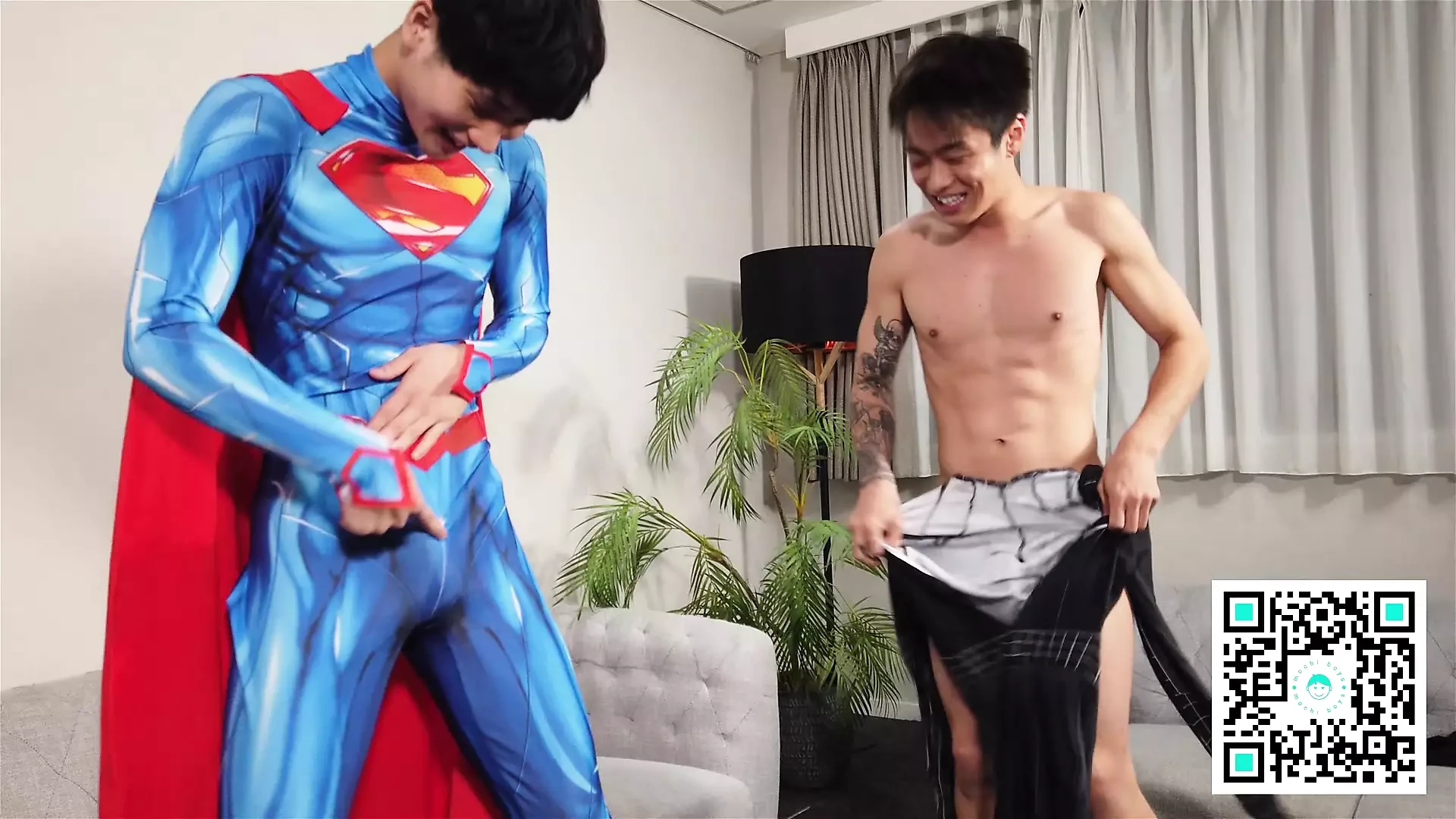 Spiderman x Superman en juego de rol de disfraces sexy