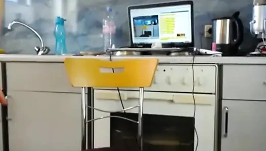Sexydea canlı web kamerasında göğüslerini teşhir ediyor
