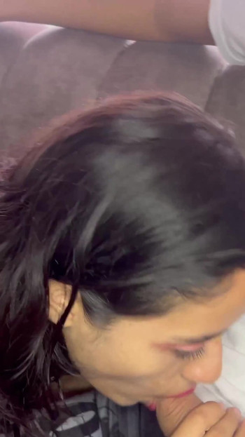 Iskorištavam ometanje svog očuha da jebem svoju malu polusestru. | Isječak 1