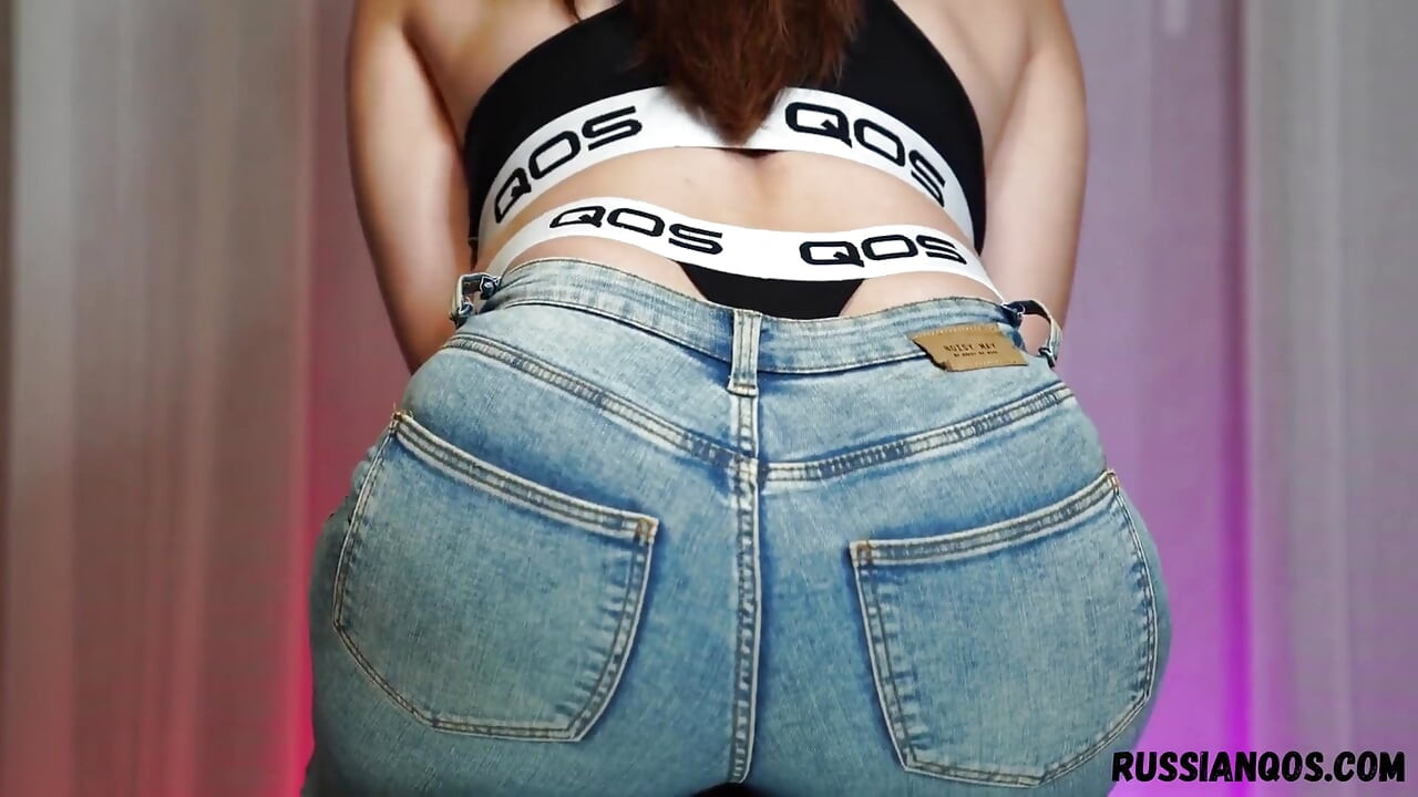 Qos 문신으로 Sfw를 긁는 Asmr 청바지