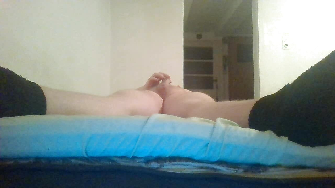 Geiles abspirzen im Bett chubey