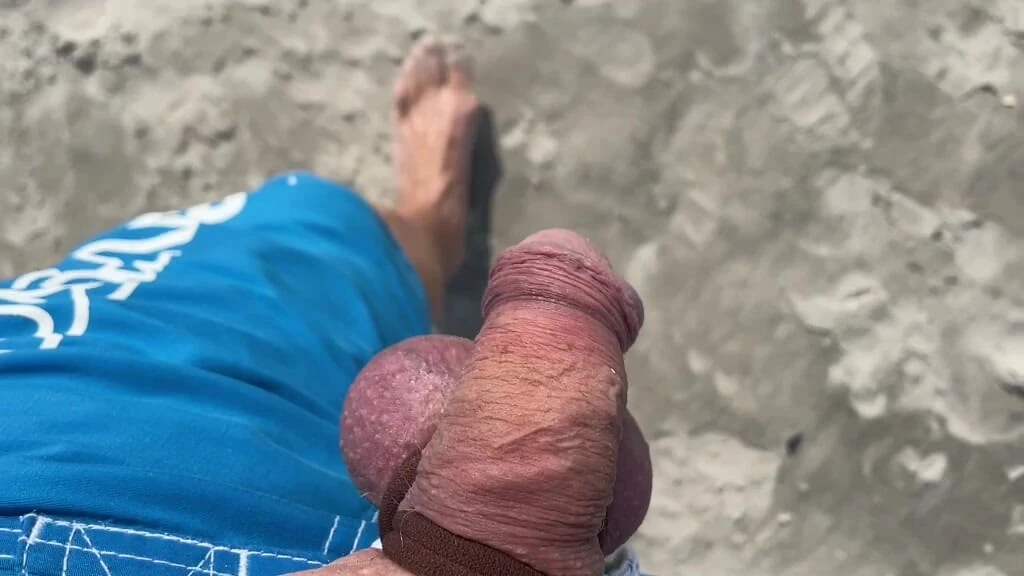Showing your tail on the beach
