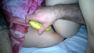 Banan w cipce orgazm murowany ona to uwielbia