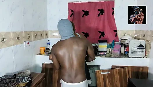 Pembantu nakal nigeria rambut pirang dientot habis-habisan sama bosnya sendiri