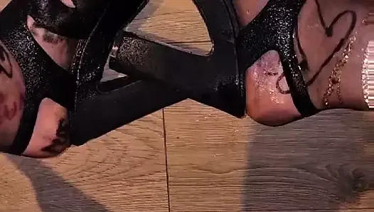 Pissing on my hot sweaty nylon feet and heels