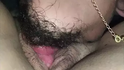 Vacation: the best pussy sucking under the sheets to warm up from the cold