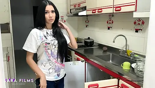 Красивая Латиноамериканка С Большой Попой Провоцирует Меня Своей Огромной Попой