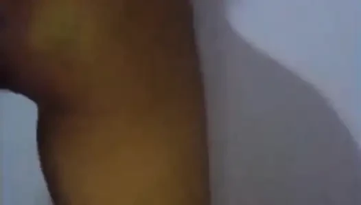 Memek istri Sri Lanka bikin memeknya muncrat dan kentut