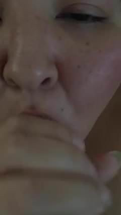 Velká kráska chce ptáka