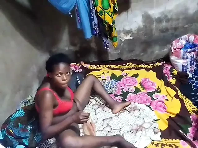 A Real African Couple Gets Wet in the Bedroom